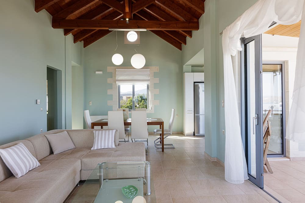 Photo of Livingroom in Plaka