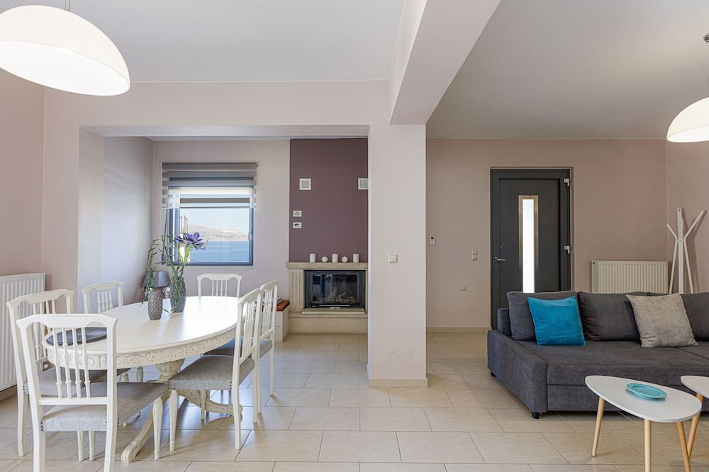 Photo of Livingroom in Plaka