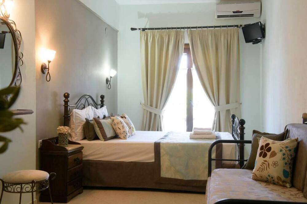 Photo of Bedroom in Aristotelis