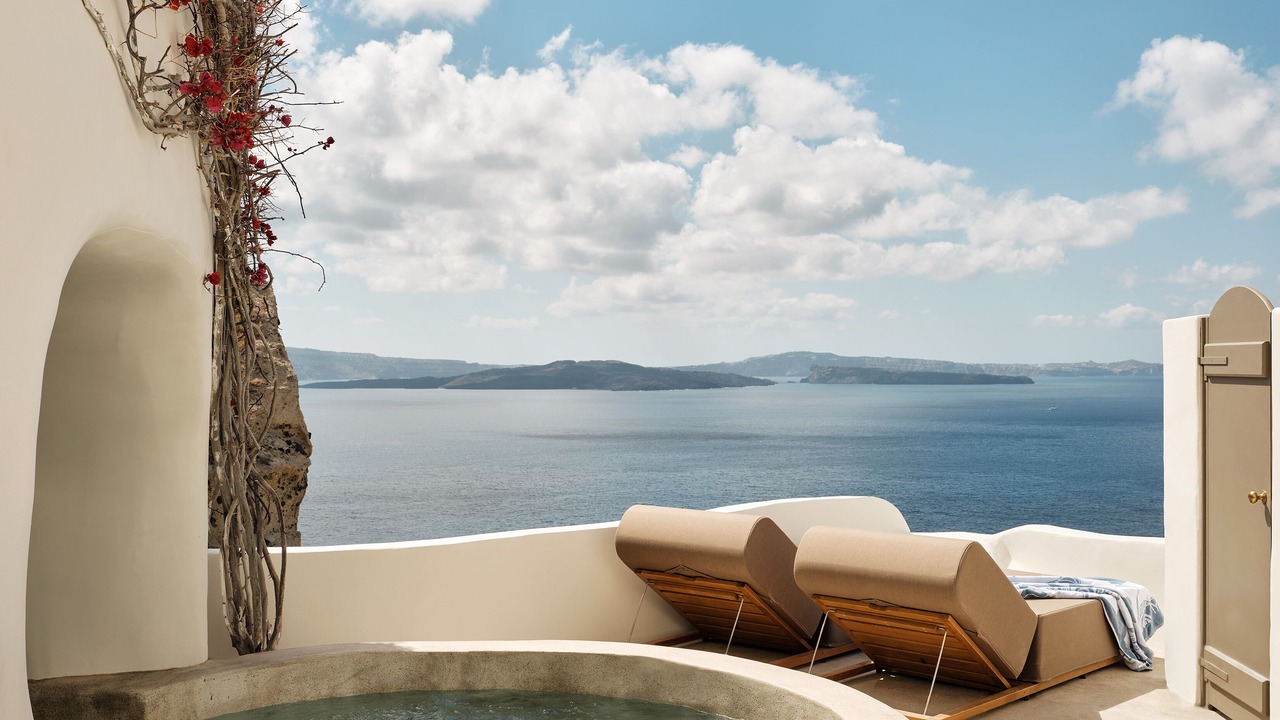 Photo of Bedroom in Oia