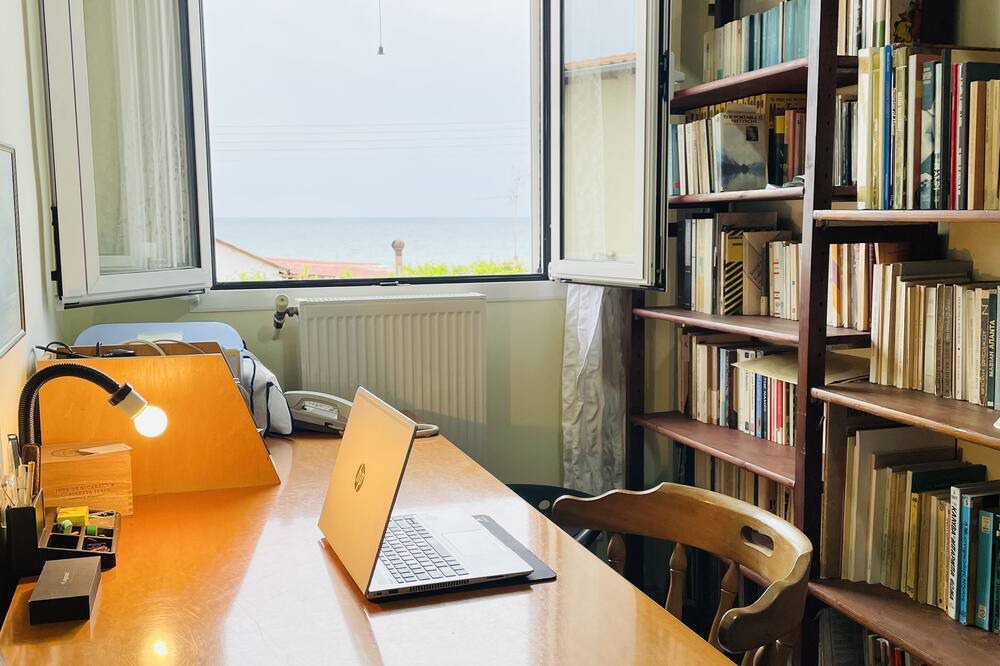 Photo of Bedroom in Nea Propontida