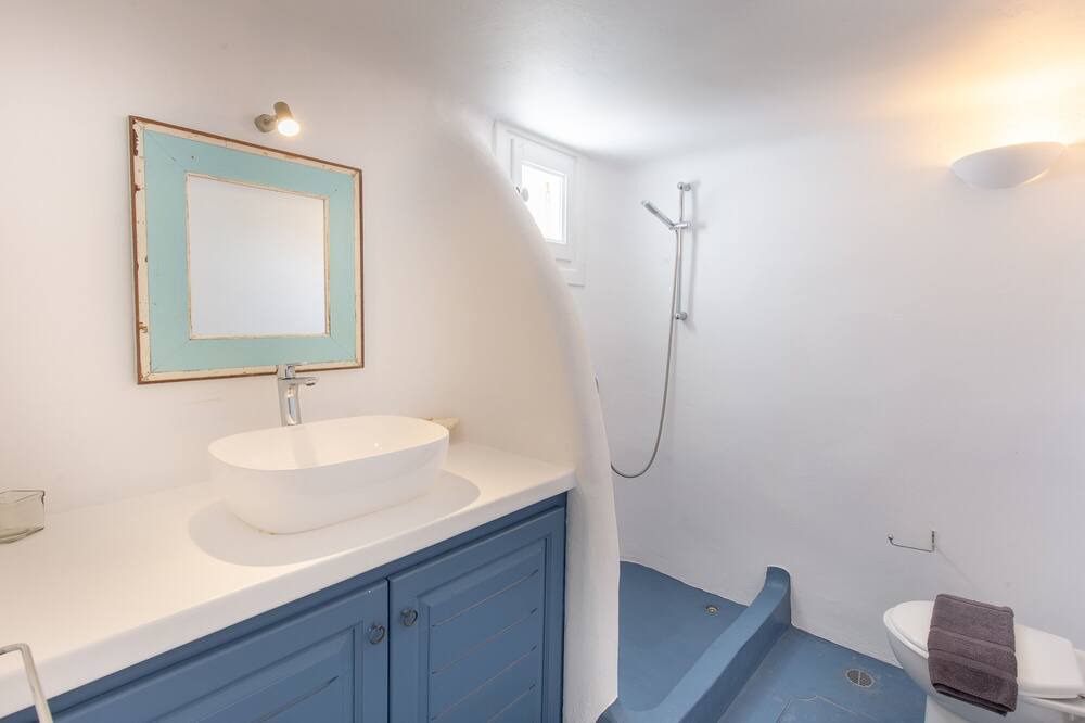 Photo of Bathroom in Fanari