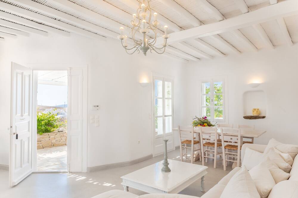 Photo of Livingroom in Fanari