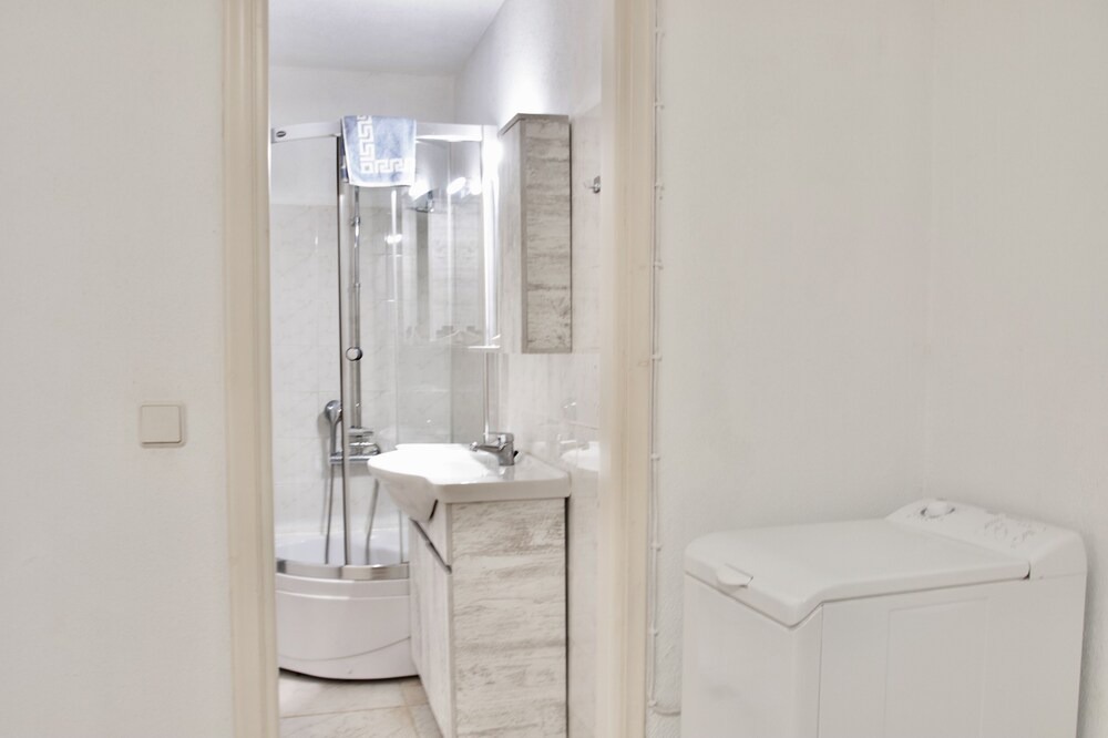 Photo of Bathroom in Sane