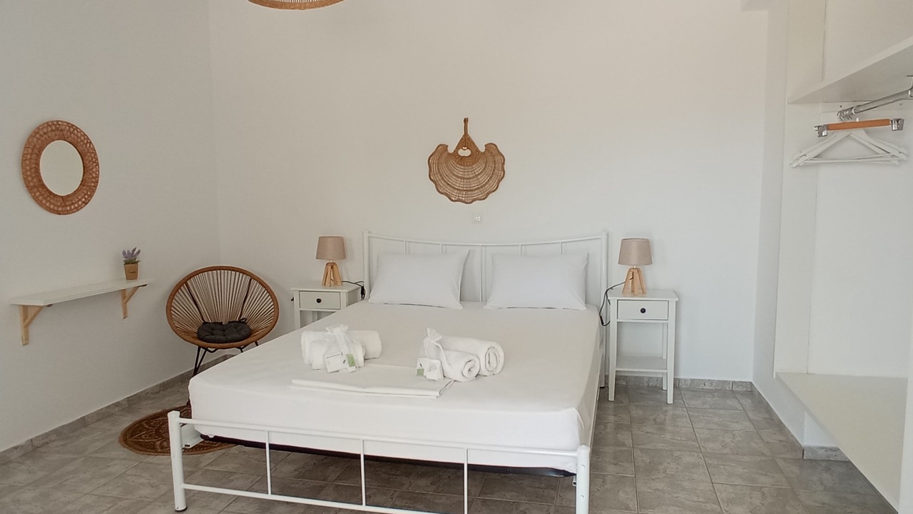 Photo of Bedroom in Platis Gialos