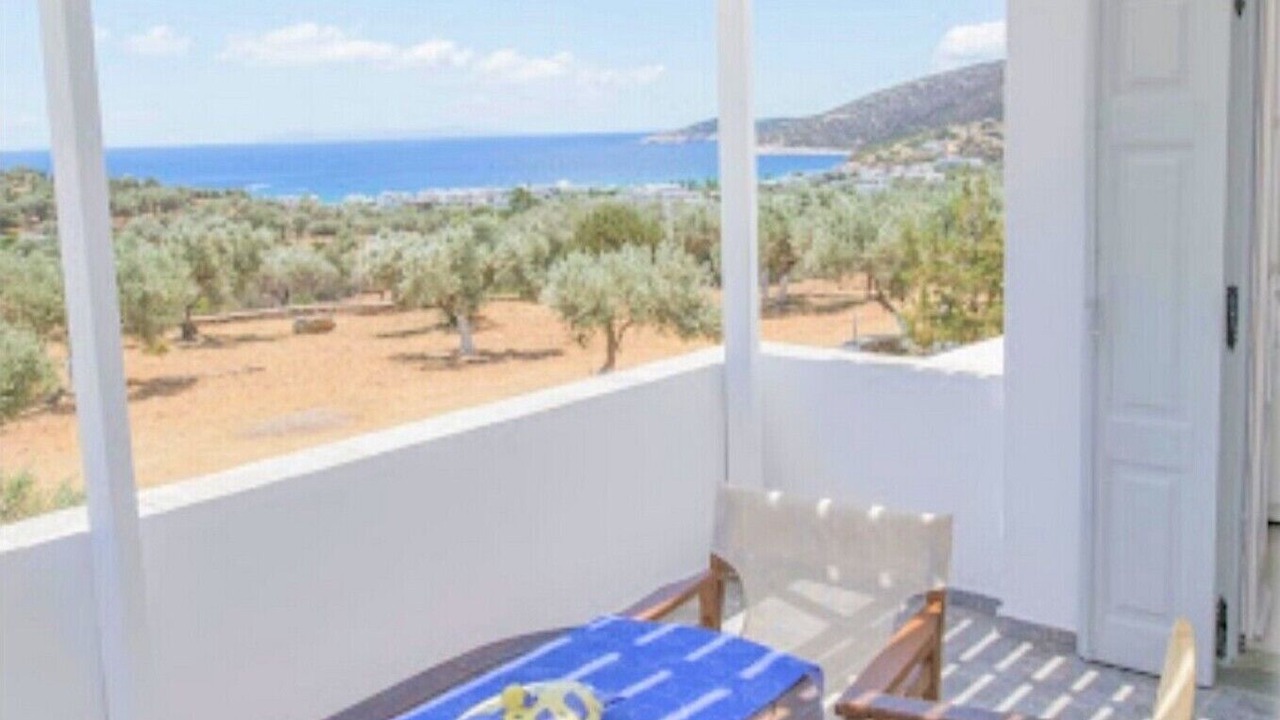 Photo of Bedroom in Platis Gialos