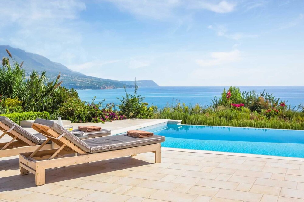 Photo of Outdoor in Karavados