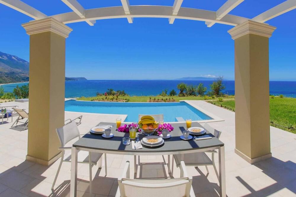 Photo of Outdoor in Karavados