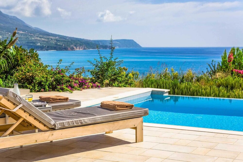 Photo of Outdoor in Karavados
