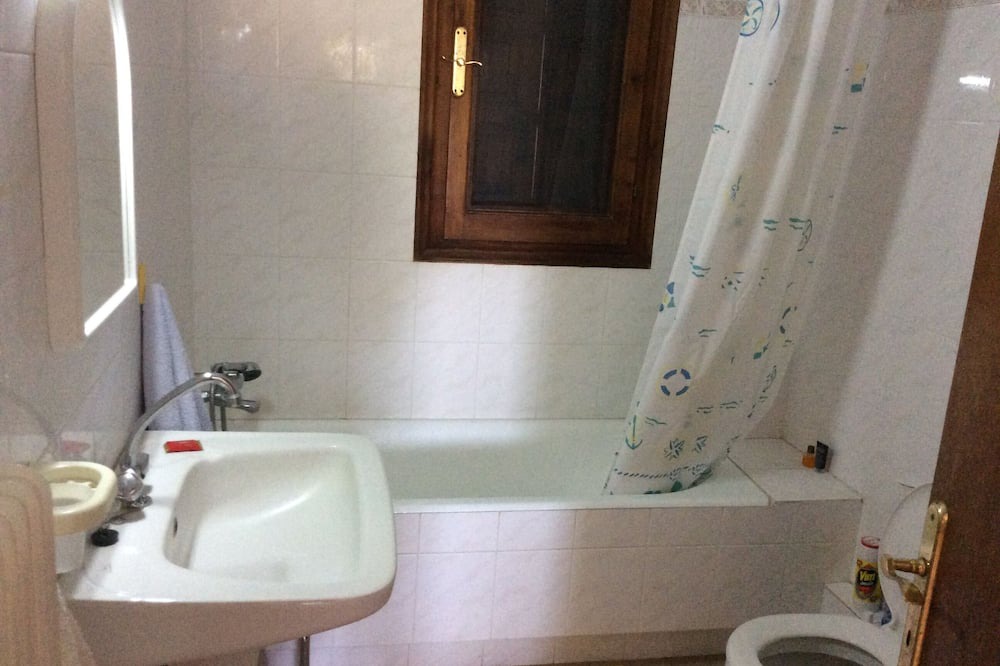 Photo of Bathroom in Sourpi