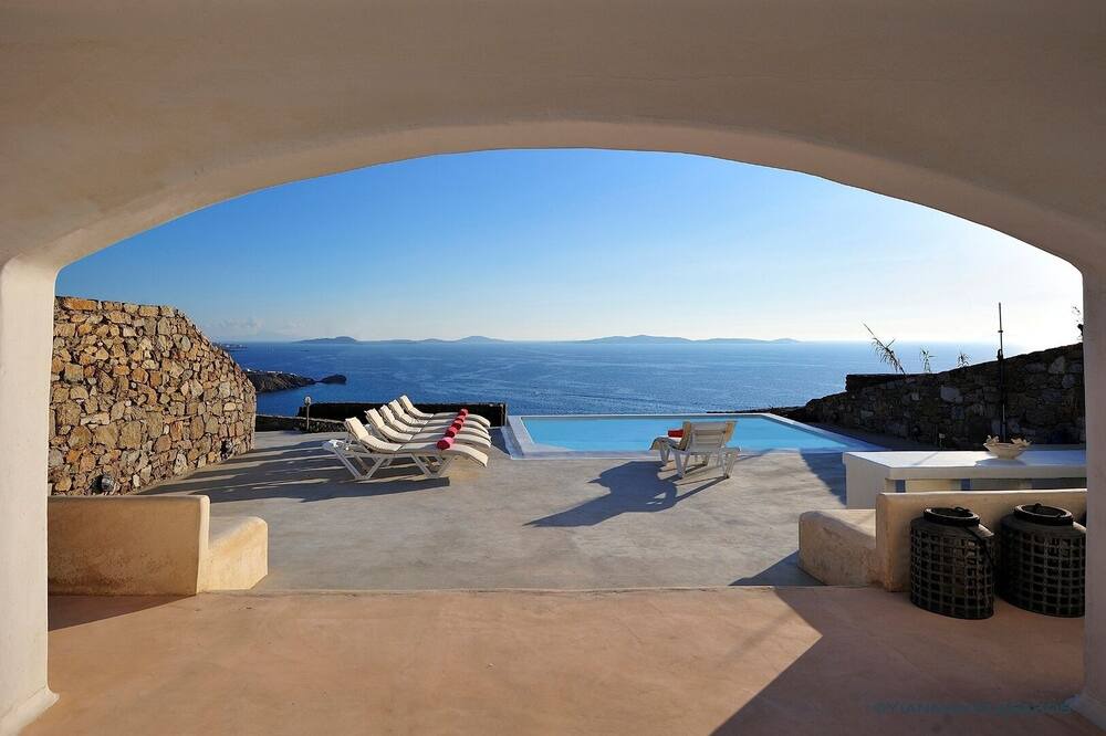 Photo of Patio Balcony in Faros Armenistis