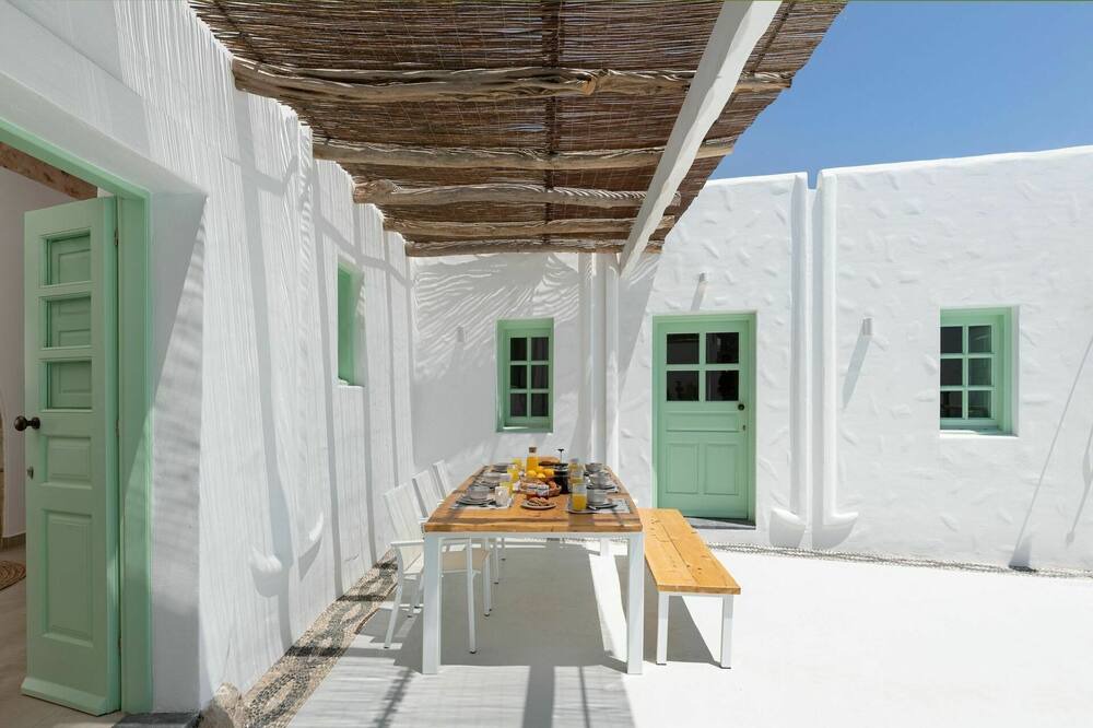 Photo of Outdoor in South Rhodes