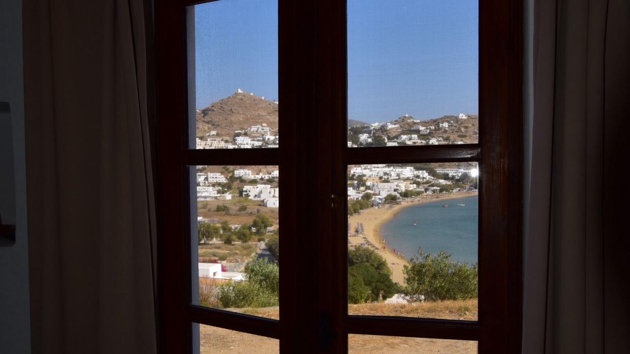 Photo of Bedroom in Ios Town