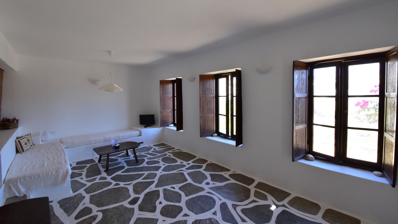 Photo of Bedroom in Ios Town