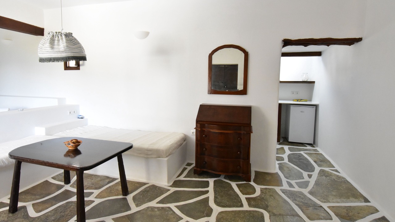Photo of Bedroom in Ios Town