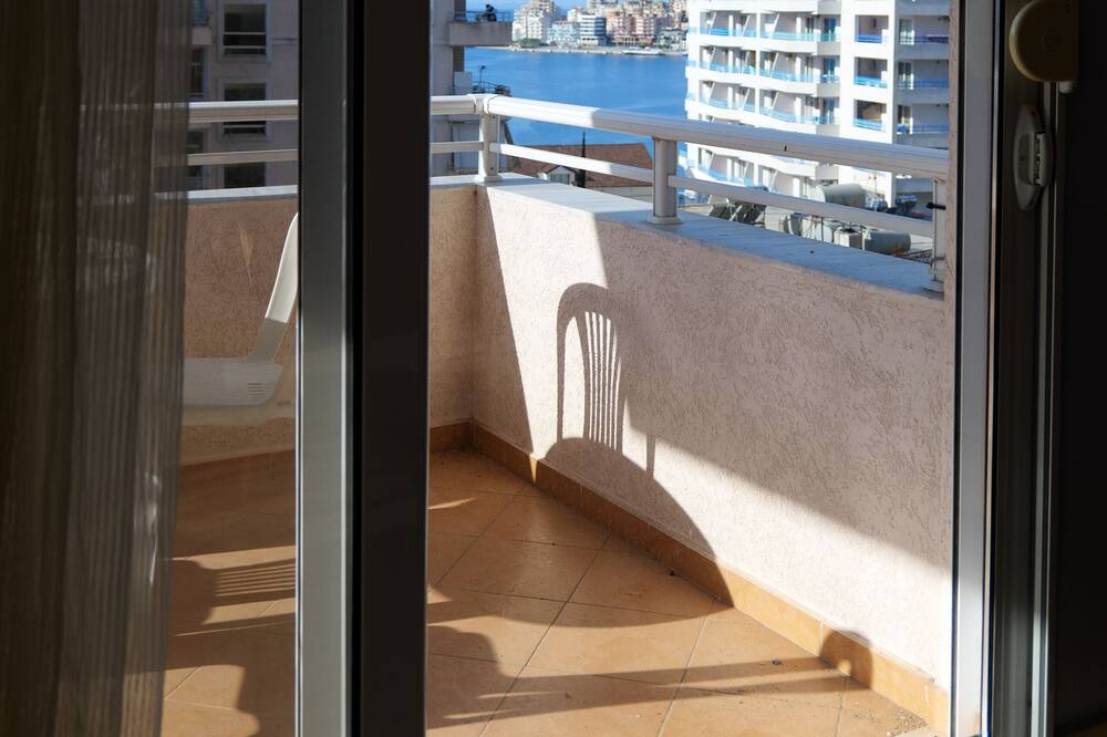 Photo of Patio Balcony in Qender