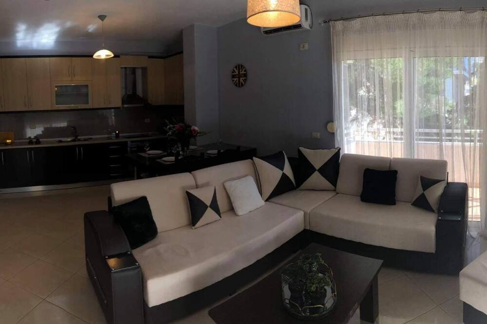 Photo of Livingroom in Qender