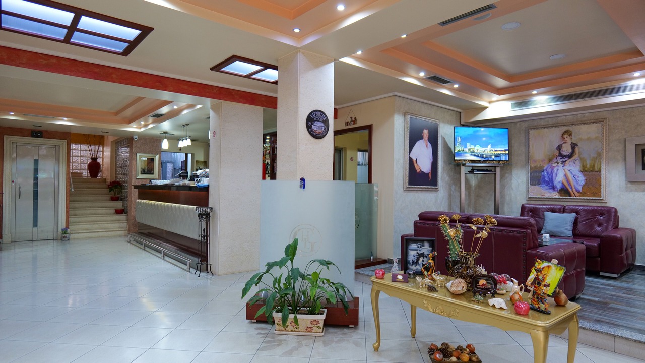 Photo of Others in Qender