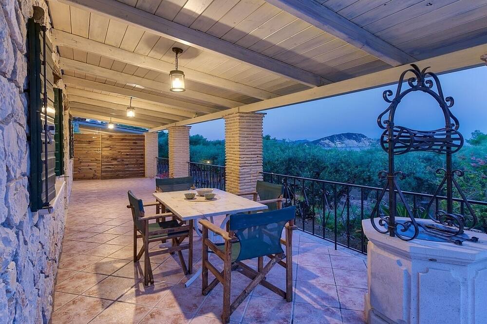 Photo of Patio Balcony in Marathias