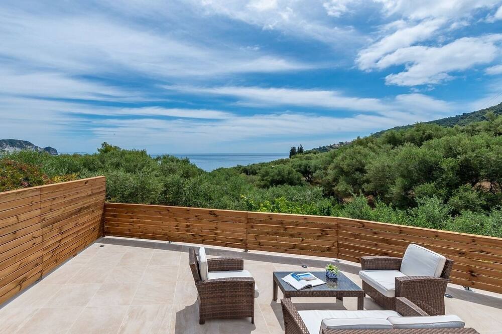 Photo of Patio Balcony in Marathias