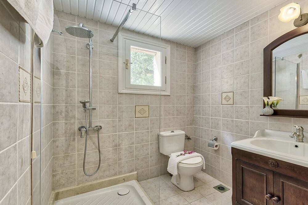 Photo of Bathroom in Marathias