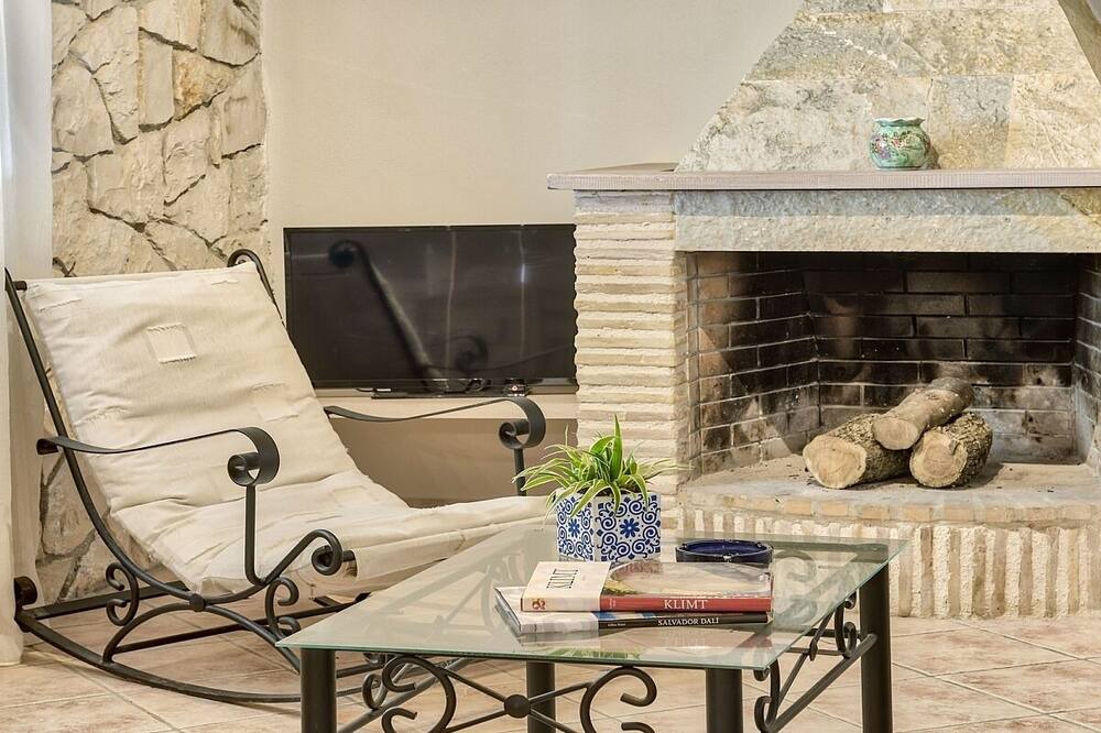 Photo of Livingroom in Marathias