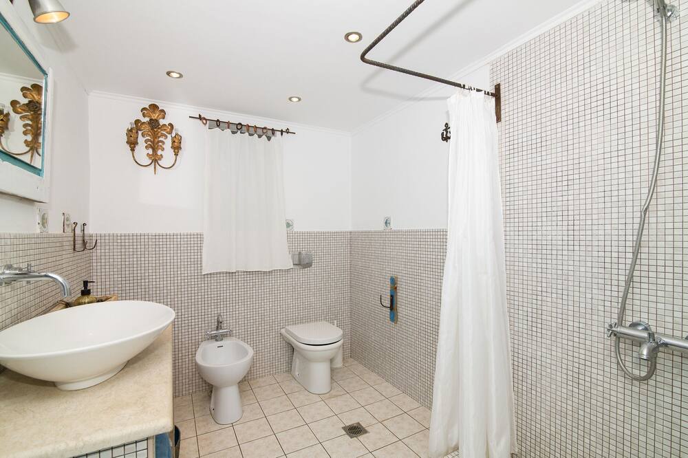 Photo of Bathroom in Achlada
