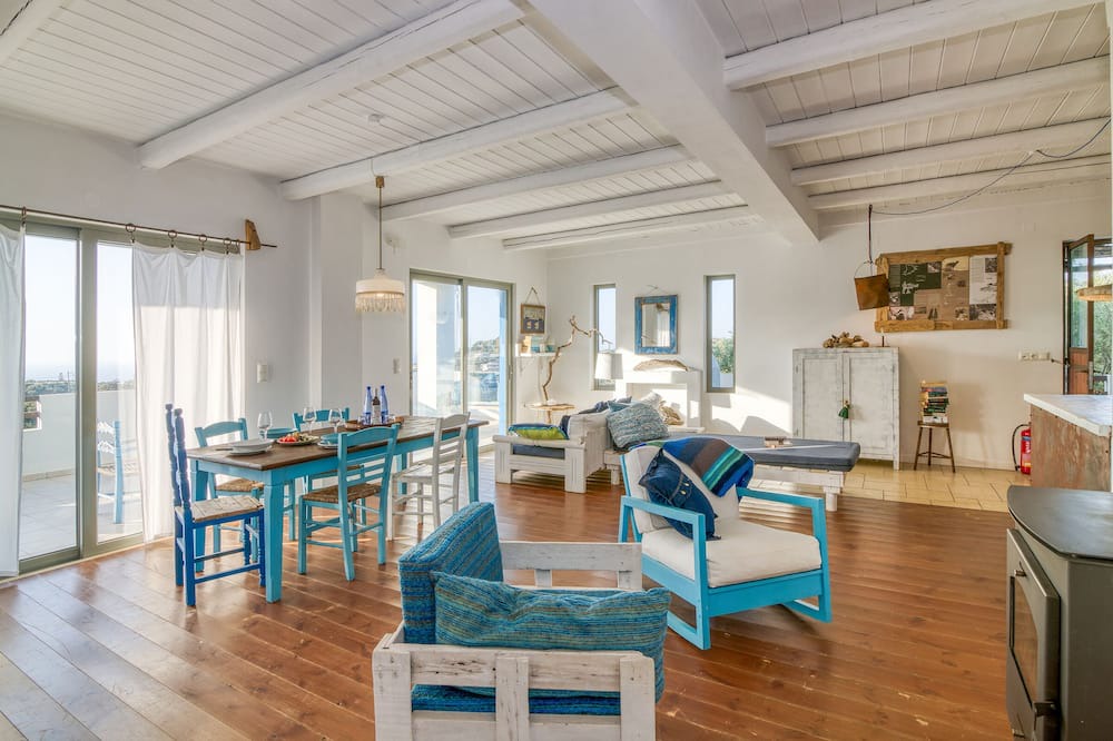 Photo of Livingroom in Achlada