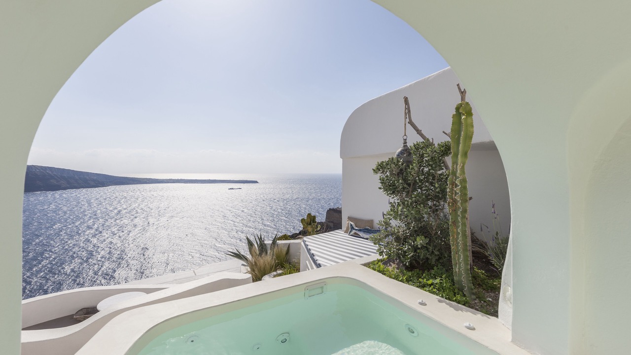 Photo of Bedroom in Oia