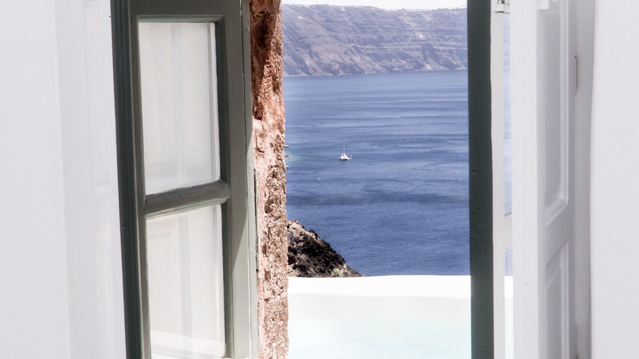 Photo of Bedroom in Oia
