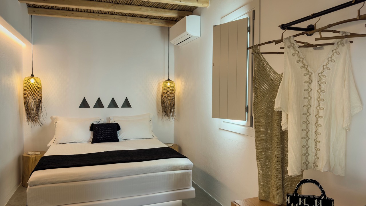 Photo of Others in Folegandros