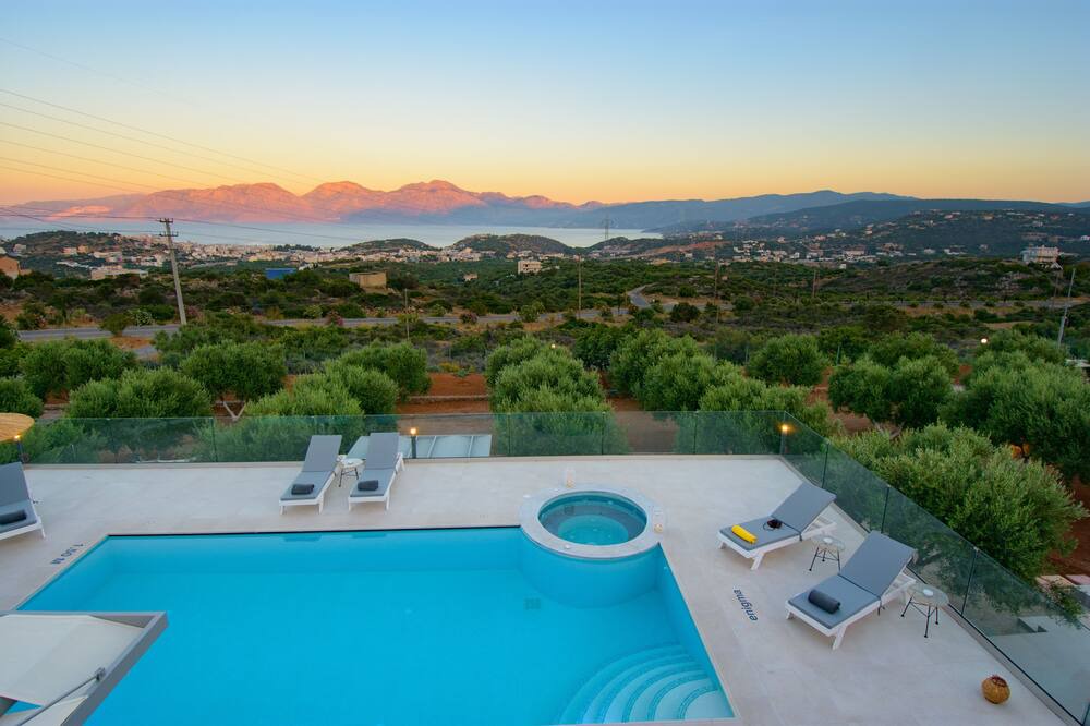 Photo of Outdoor in Agios Nikolaos Town
