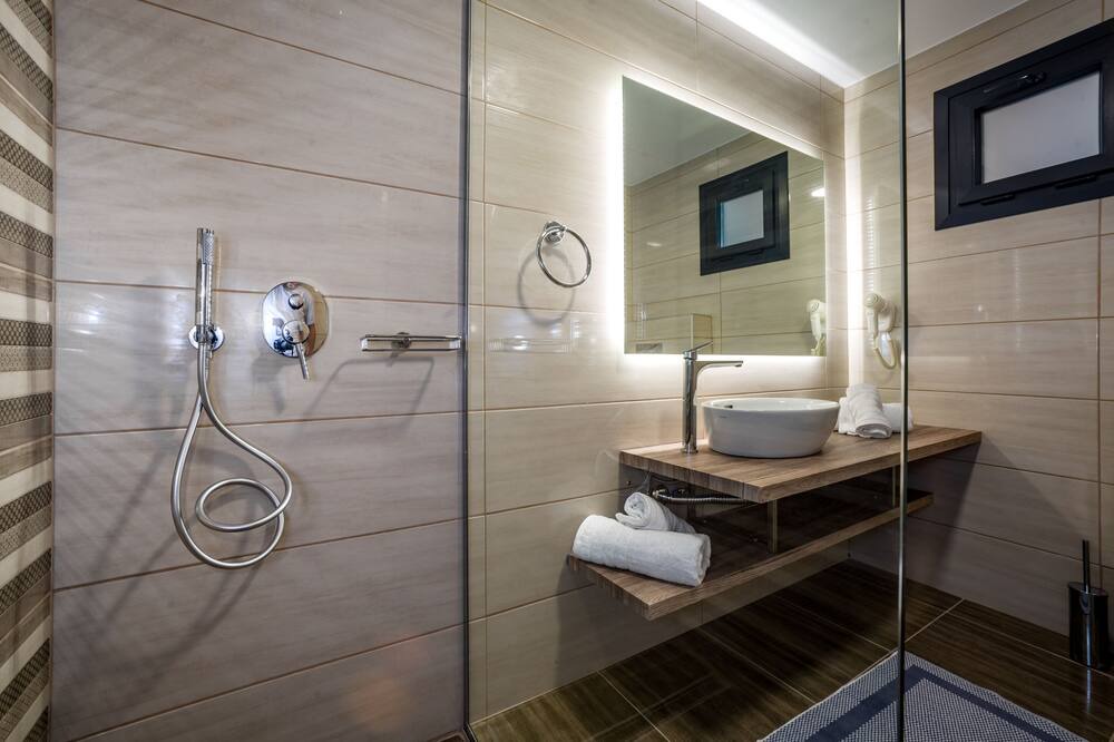 Photo of Bathroom in Tsilivi