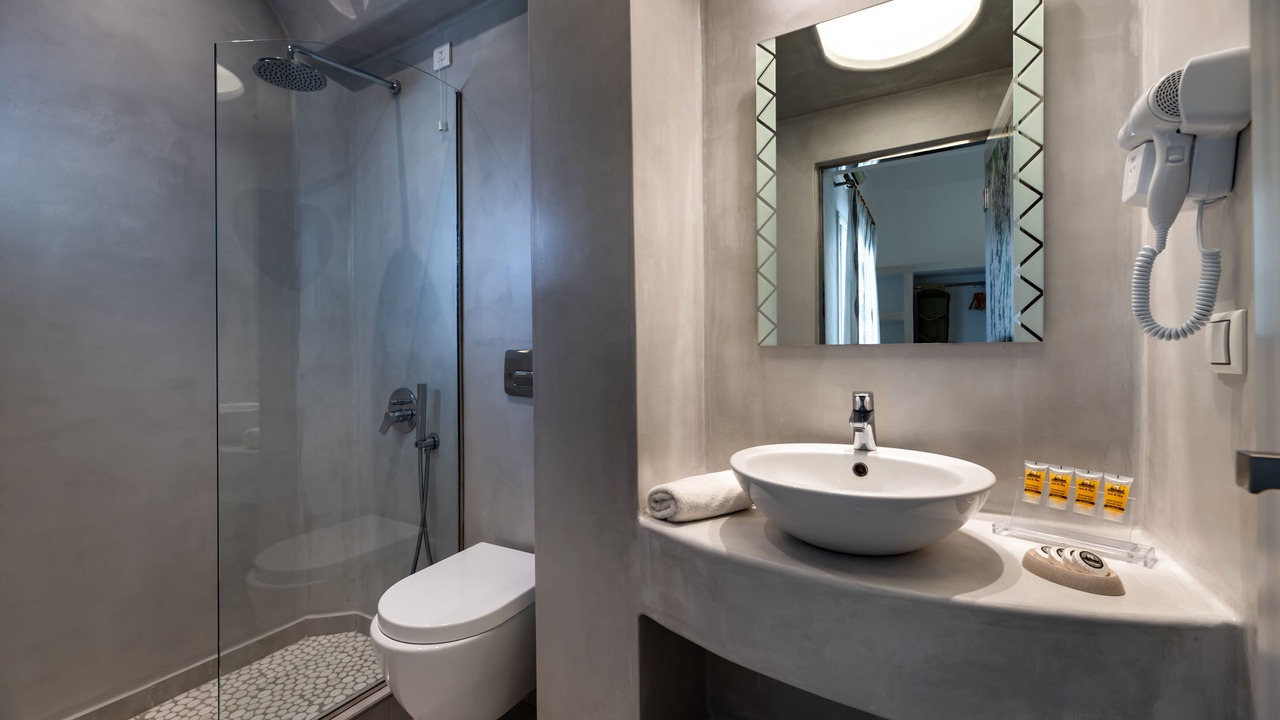 Photo of Bathroom in Perissa