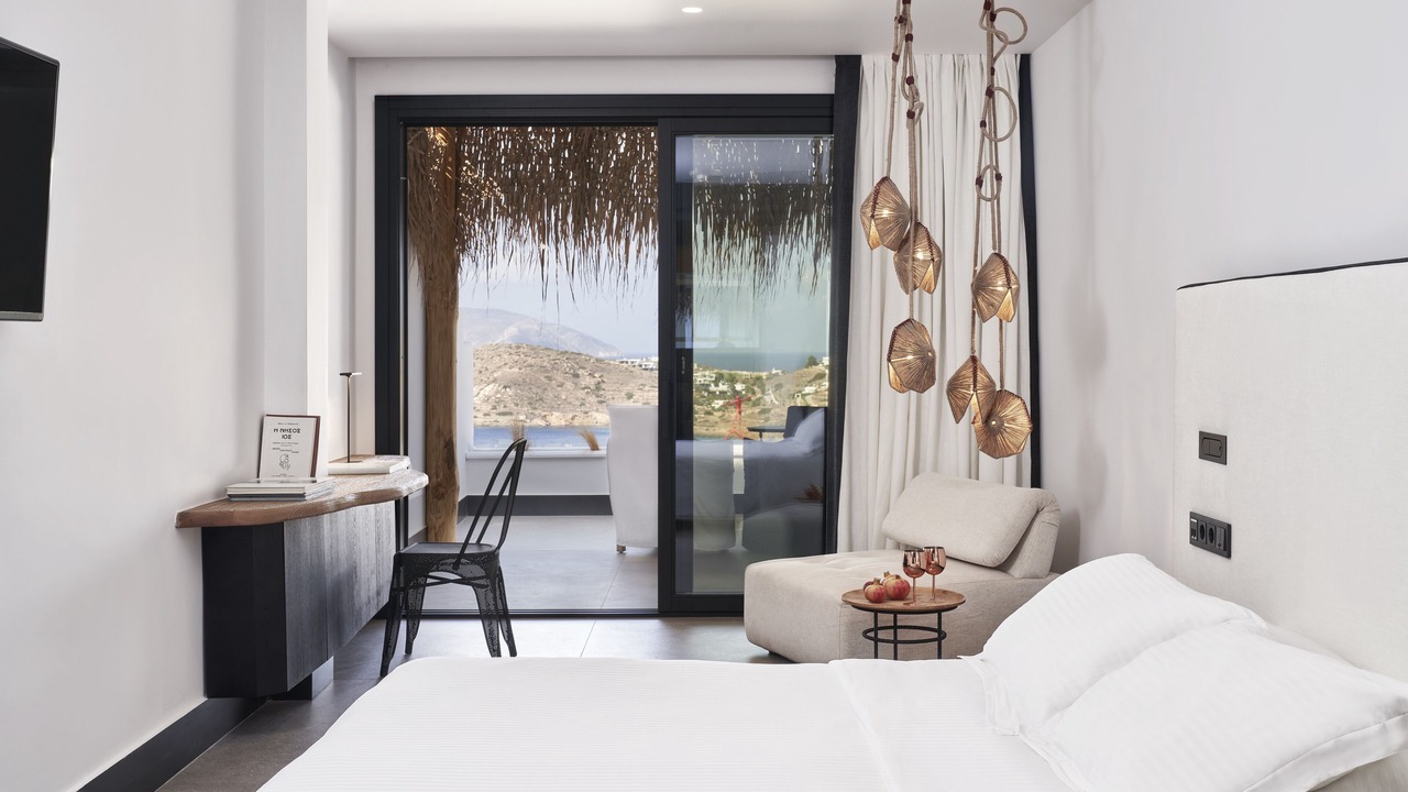 Photo of Bedroom in Ios Town