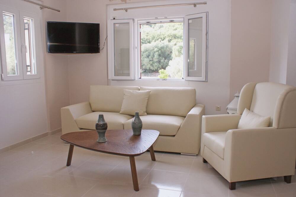 Photo of Livingroom in Episkopos