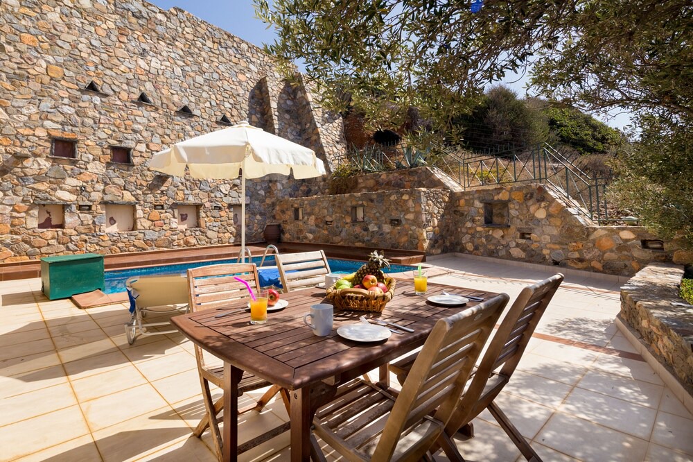 Photo of Patio Balcony in Livadia