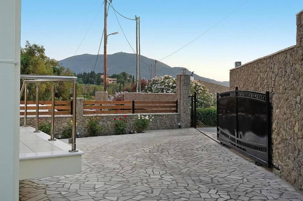 Photo of Outdoor in Perama
