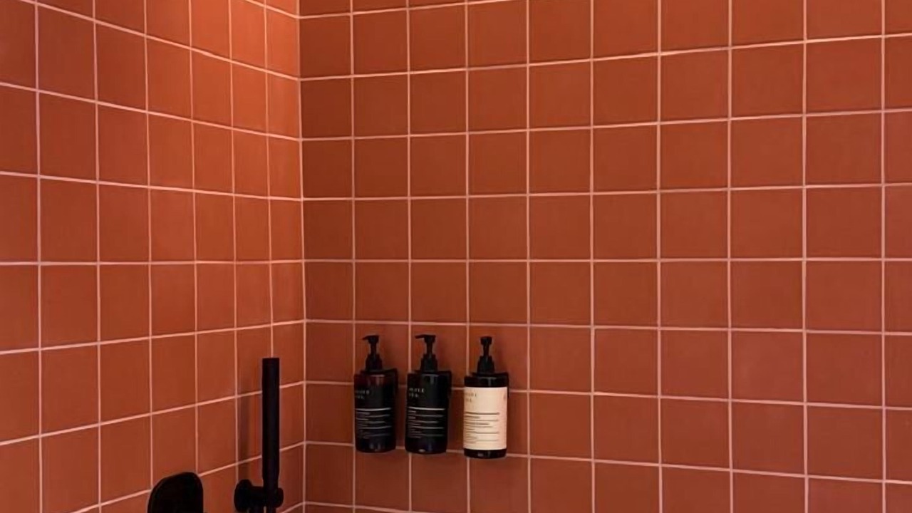 Photo of Bathroom in Alimos