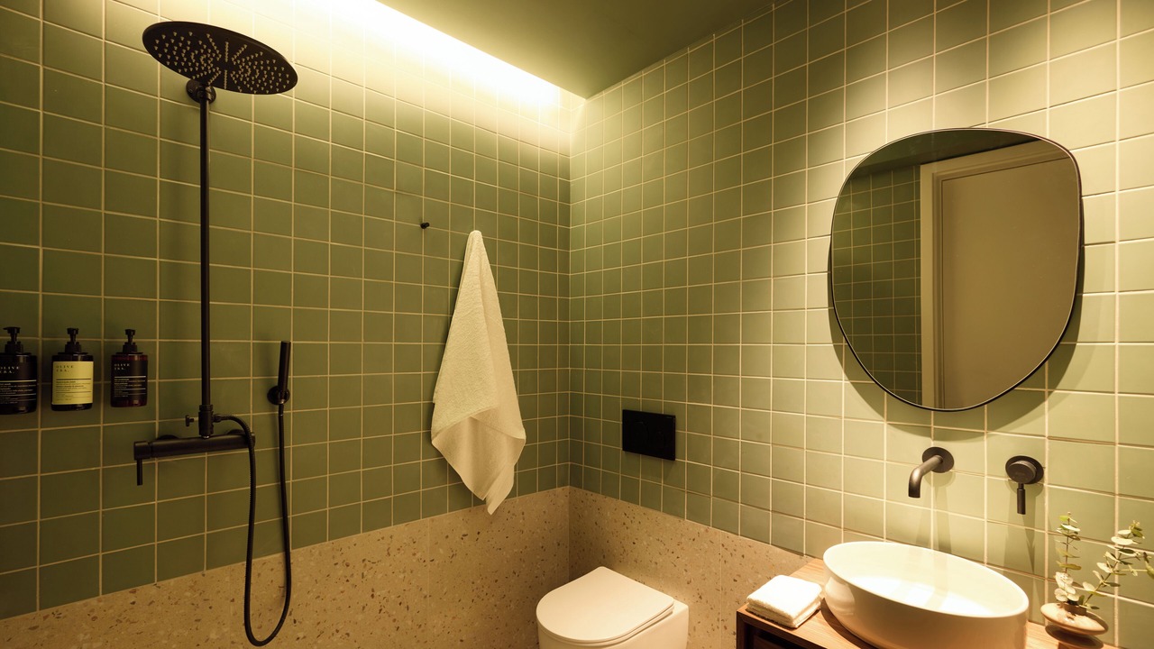 Photo of Bathroom in Alimos