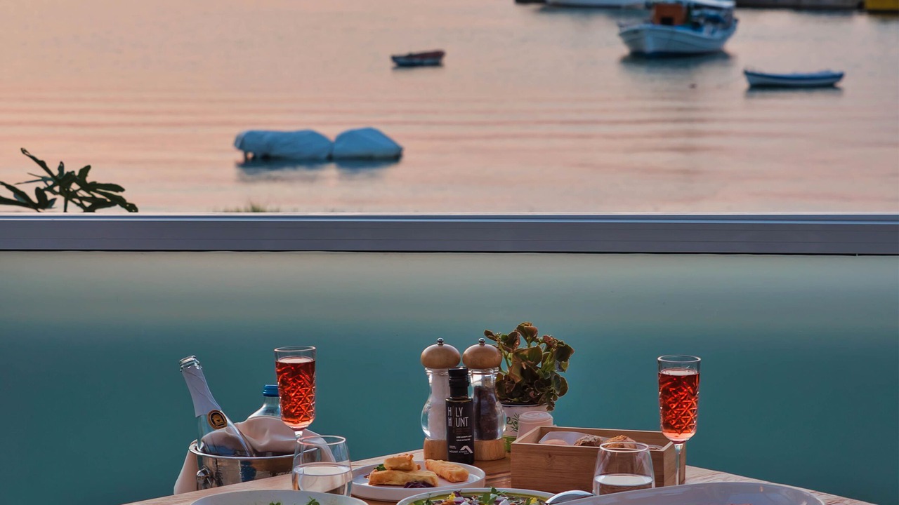 Photo of Others in Aristotelis