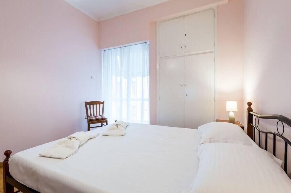 Photo of Bedroom in Platia Viktorias