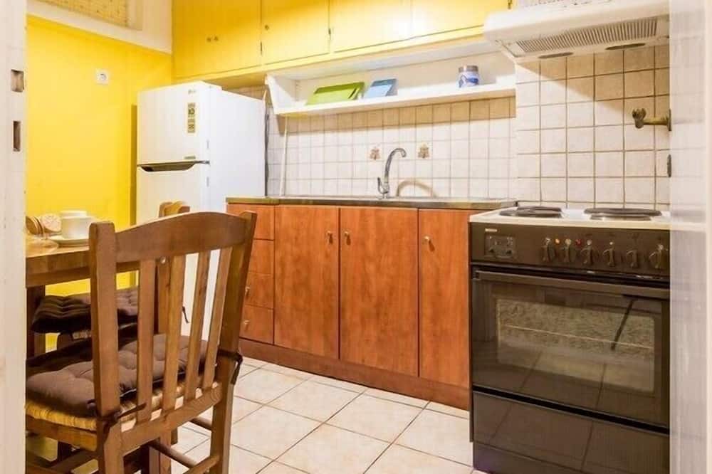 Photo of Kitchen in Platia Viktorias