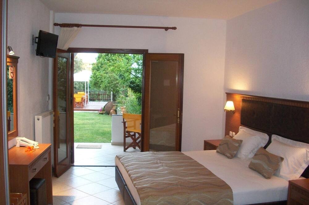 Photo of Bedroom in Ouranoupoli