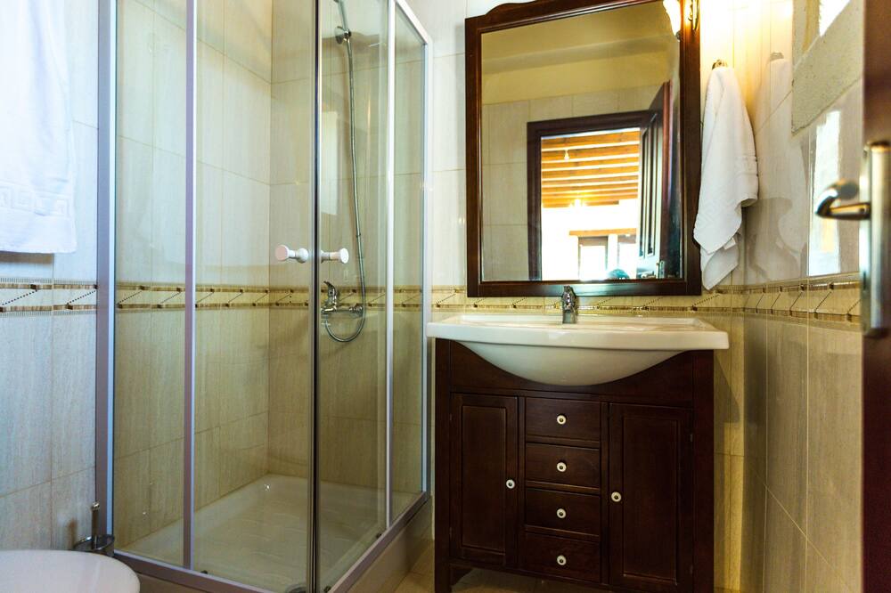Photo of Bathroom in Lefkogeia