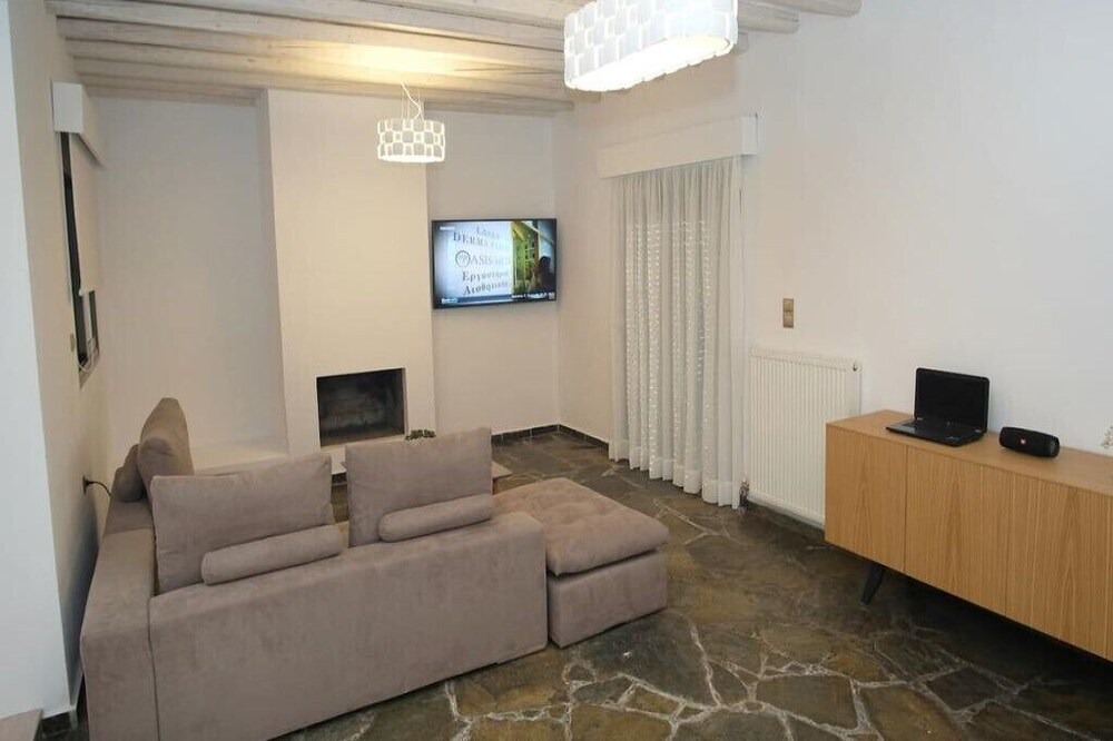 Photo of Livingroom in Lefkogeia
