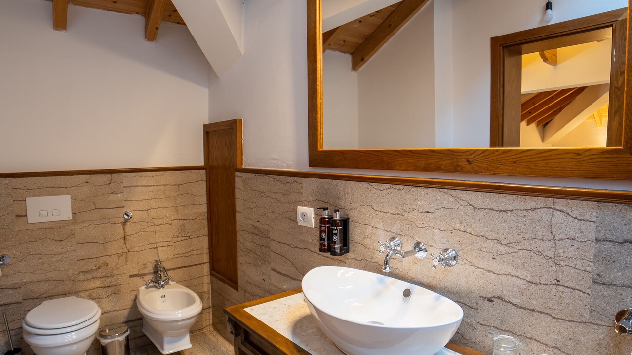 Photo of Bathroom in Permet