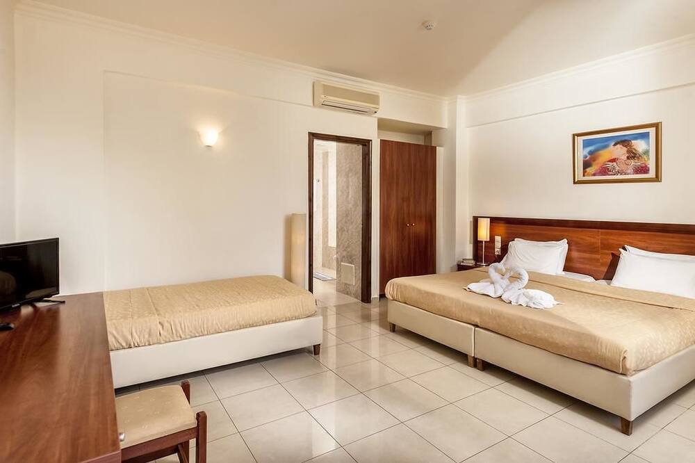Photo of Bedroom in Tavronitis