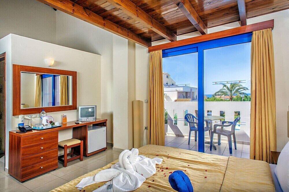Photo of Bedroom in Tavronitis