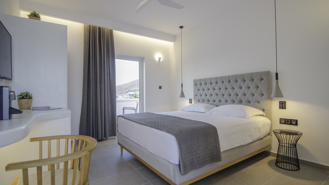 Photo of Bedroom in Ios Town